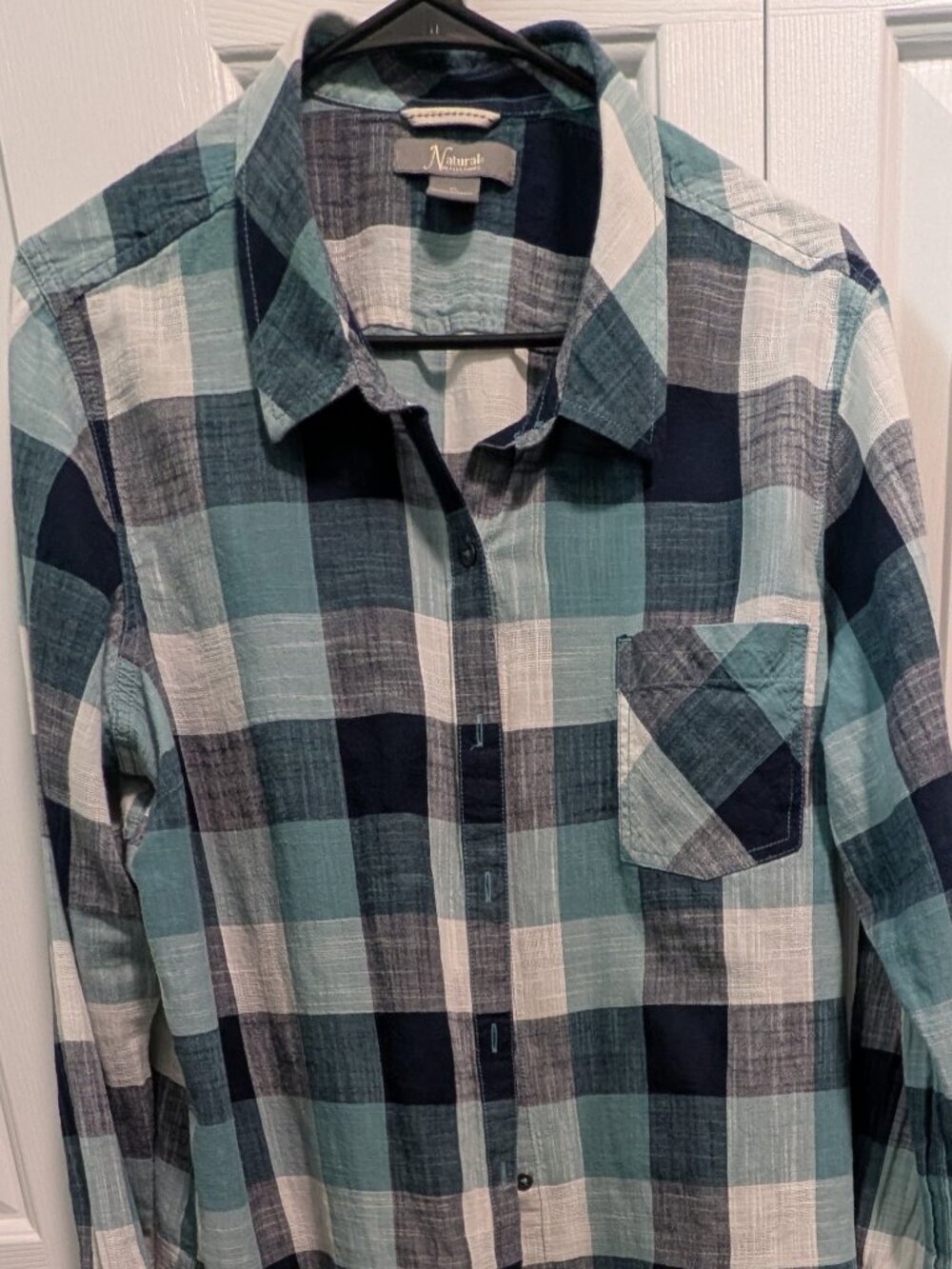 Women's XL Teal/Navy button up long-sleeve shirt from Bass Pro, 100% Cotton